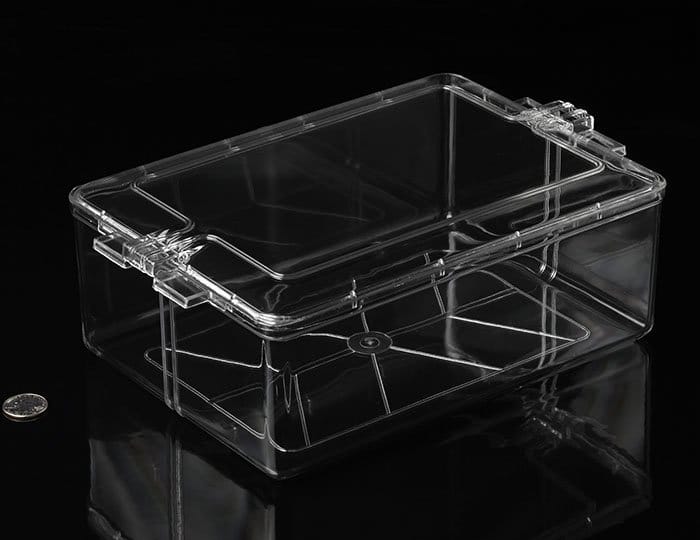 Square Clear Plastic Container 5 1/4"x5”x13/8″ 062C