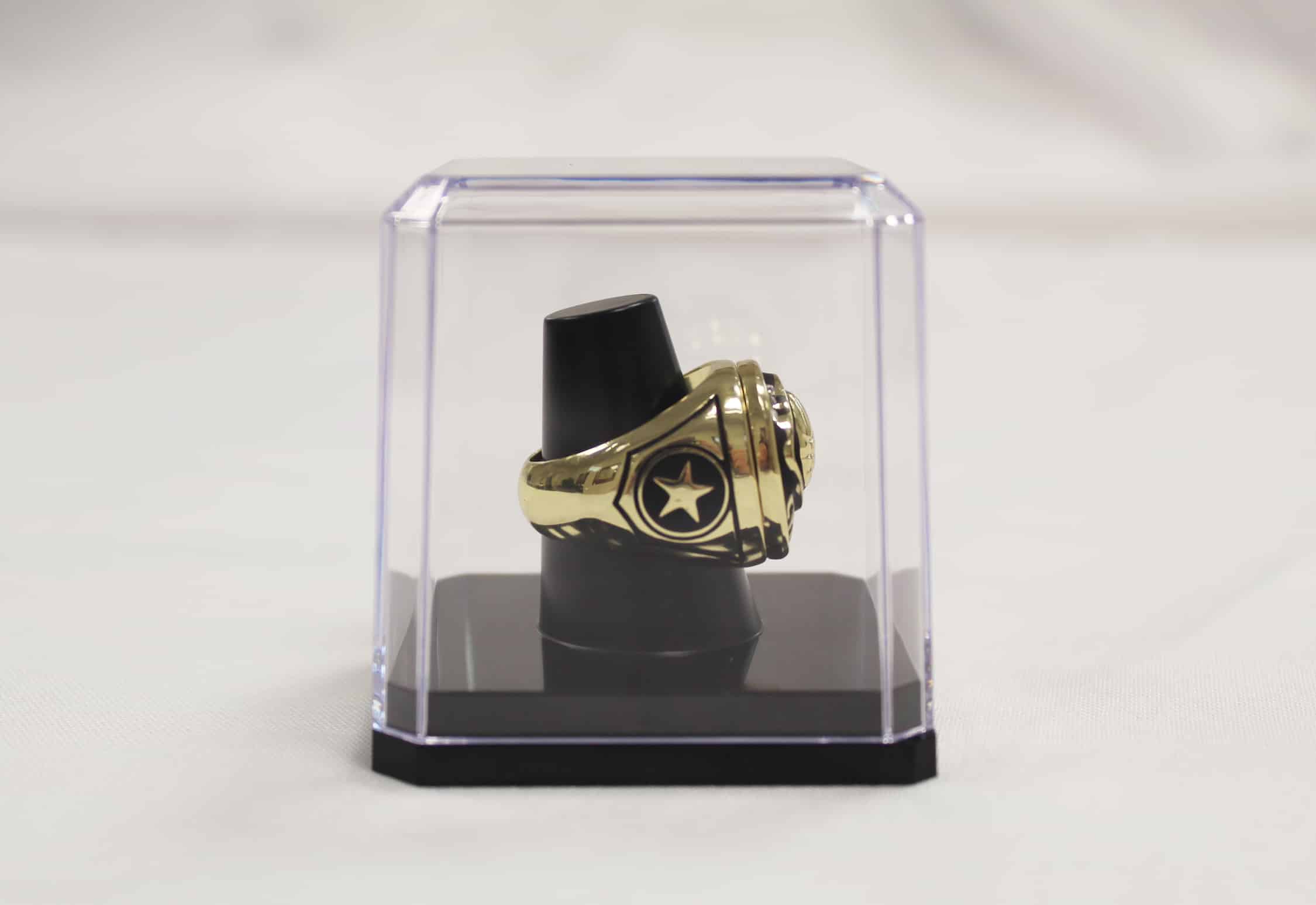 Ring Display Case Pioneer Plastics